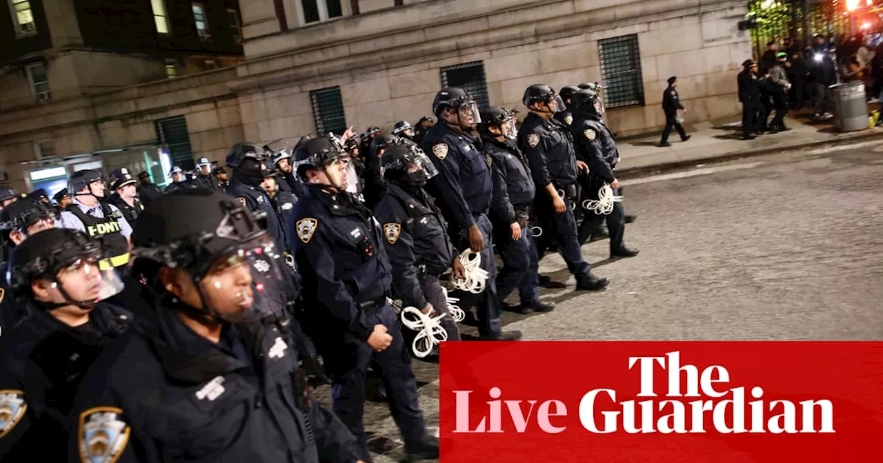 US campus protests: police detain pro-Palestinian demonstrators after entering Columbia university