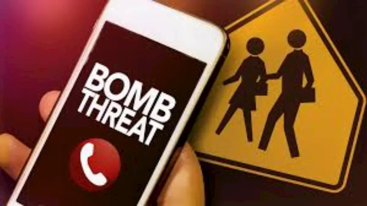 Bomb Threat: देश के कई स्कूलों और एयरपोर्ट को मिली बम से उड़ाने की धमकी, पुलिस हाई अलर्ट पर