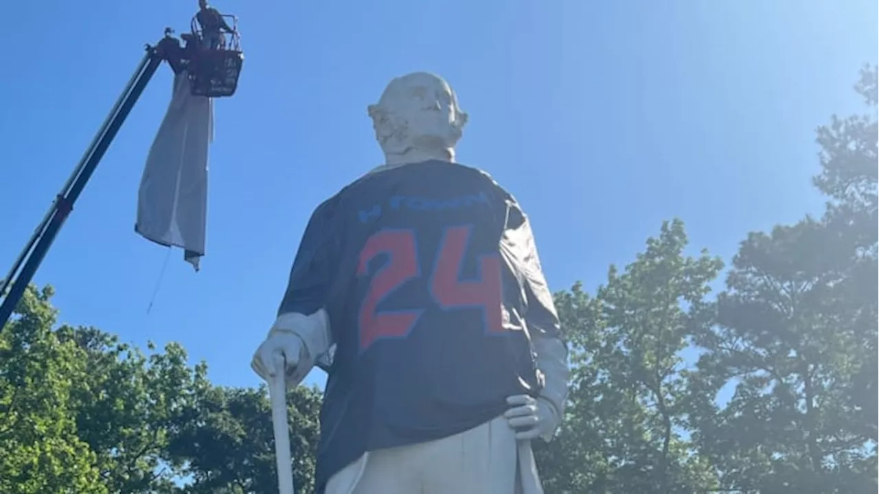 DEBATE: Did the Texans deface the Sam Houston statue?