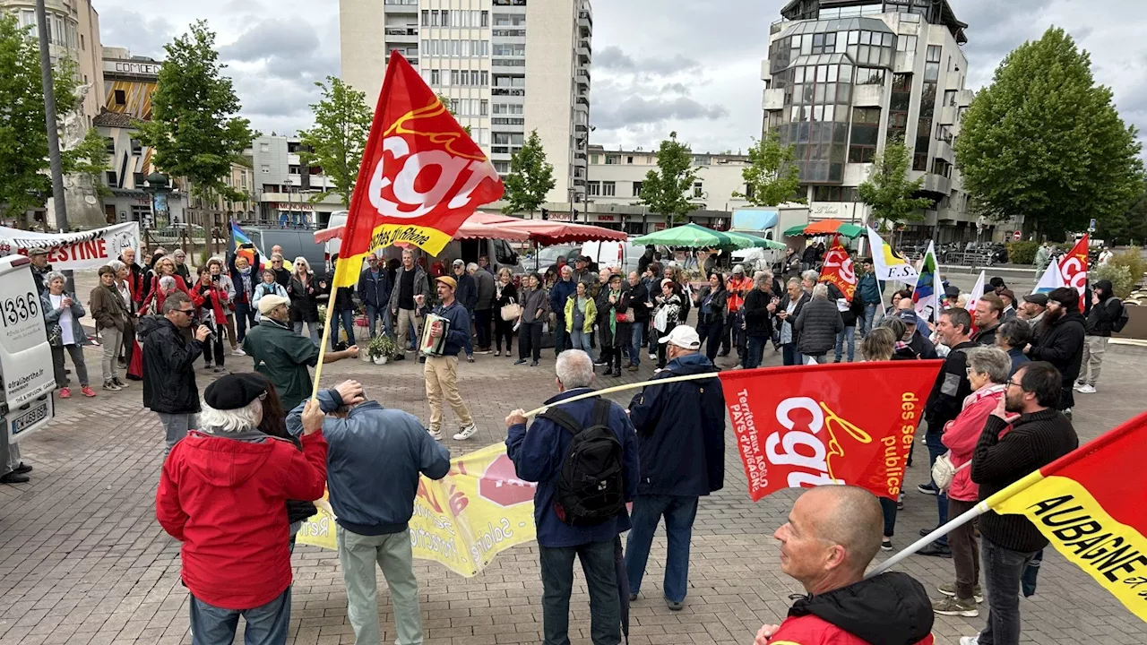 1er-Mai : des milliers de personnes défilent en France pour les salaires ou pour la paix