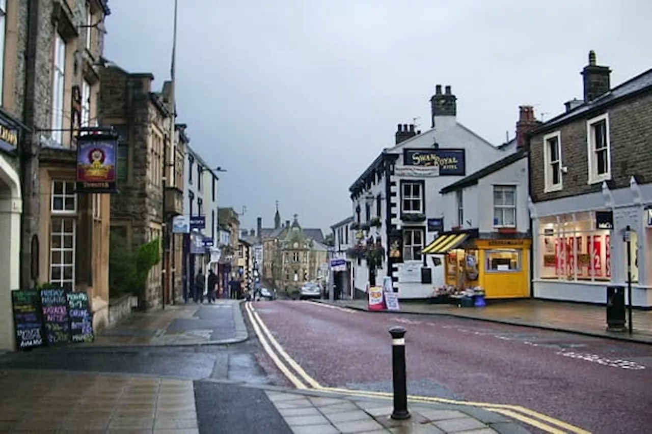 Clitheroe high street closed off as £600k refurbishment works start