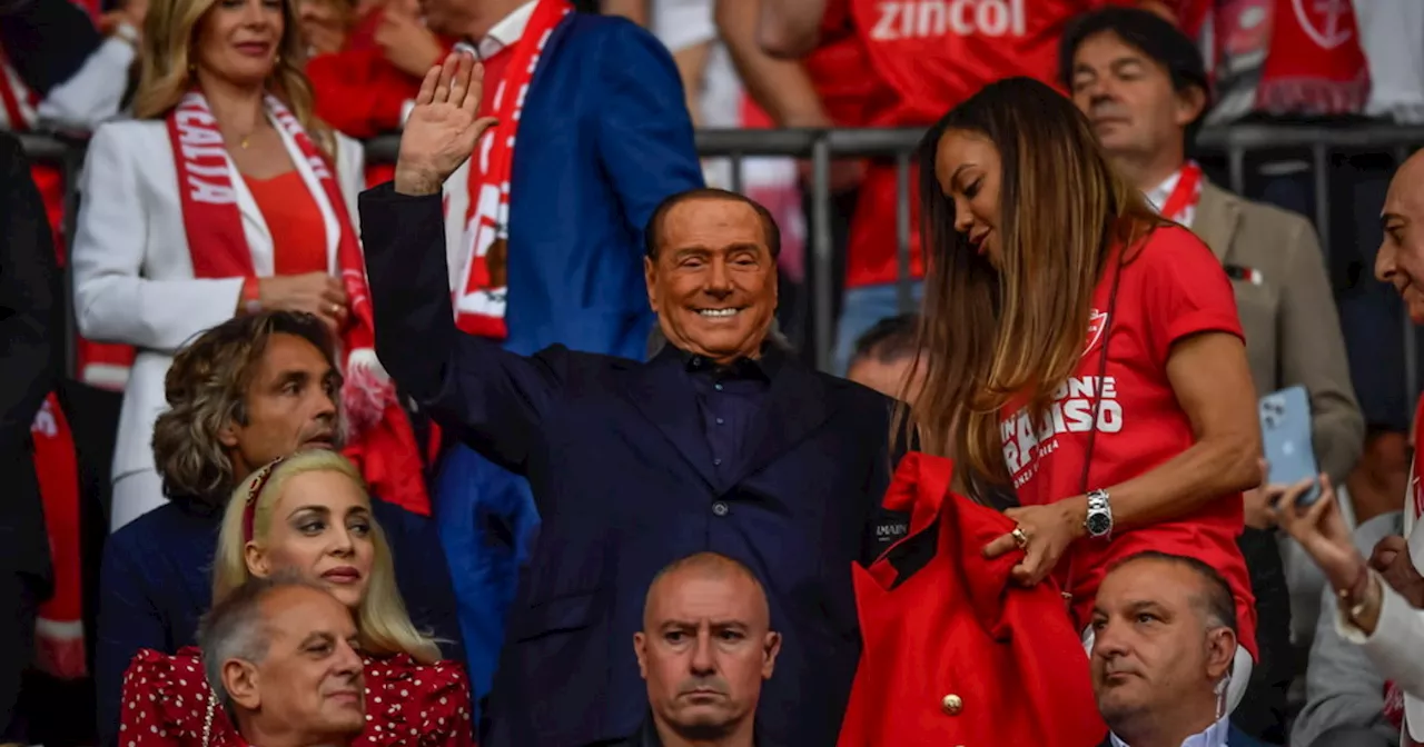 Monza, lo sfregio della sinistra: &#034;Troppo divisivo&#034;, no allo stadio intitolato a Berlusconi