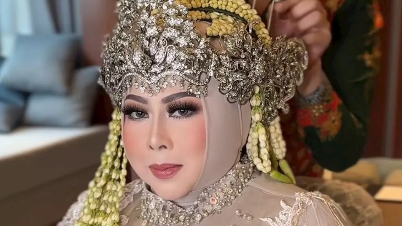 Potret Pernikahan Putri Wapres Ma'ruf Amin yang Dihadiri Jokowi, Jadi Pengantin Sunda Bersiger