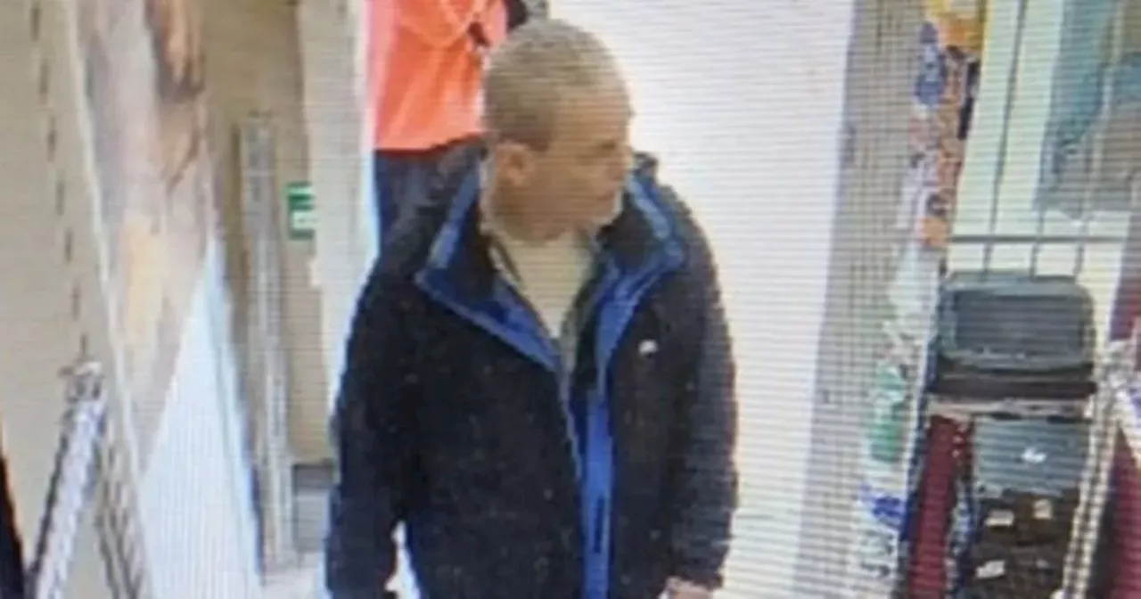 Urgent 'do not approach' 999 warning for man spotted in Manchester