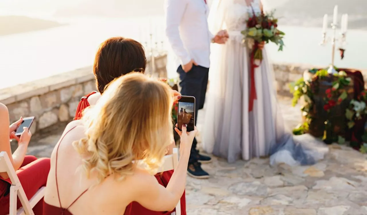 Schmerzensgeld für schlechte Hochzeitsfotos? Brautpaar verklagt Fotografen