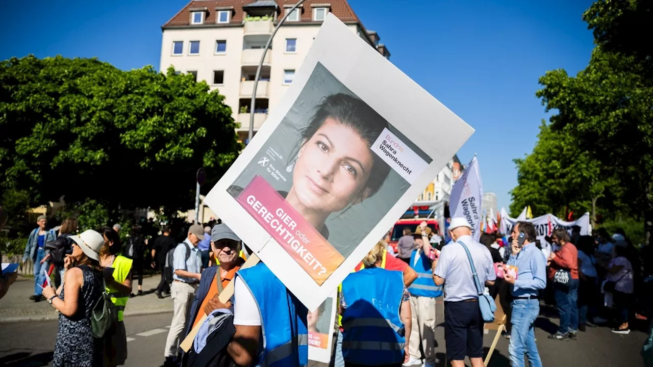 Umfrage: BSW legt zu, AfD verliert leicht an Zuspruch