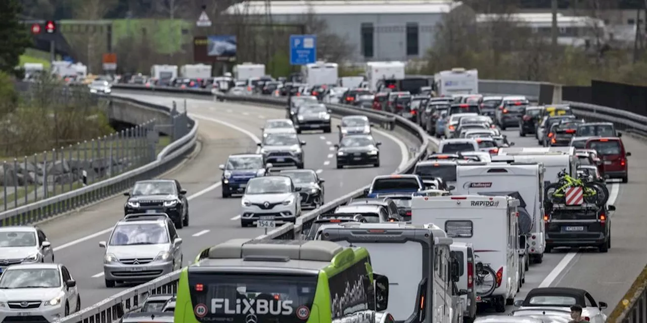 Am Gotthard: So umfahren Drängler illegal den Stau