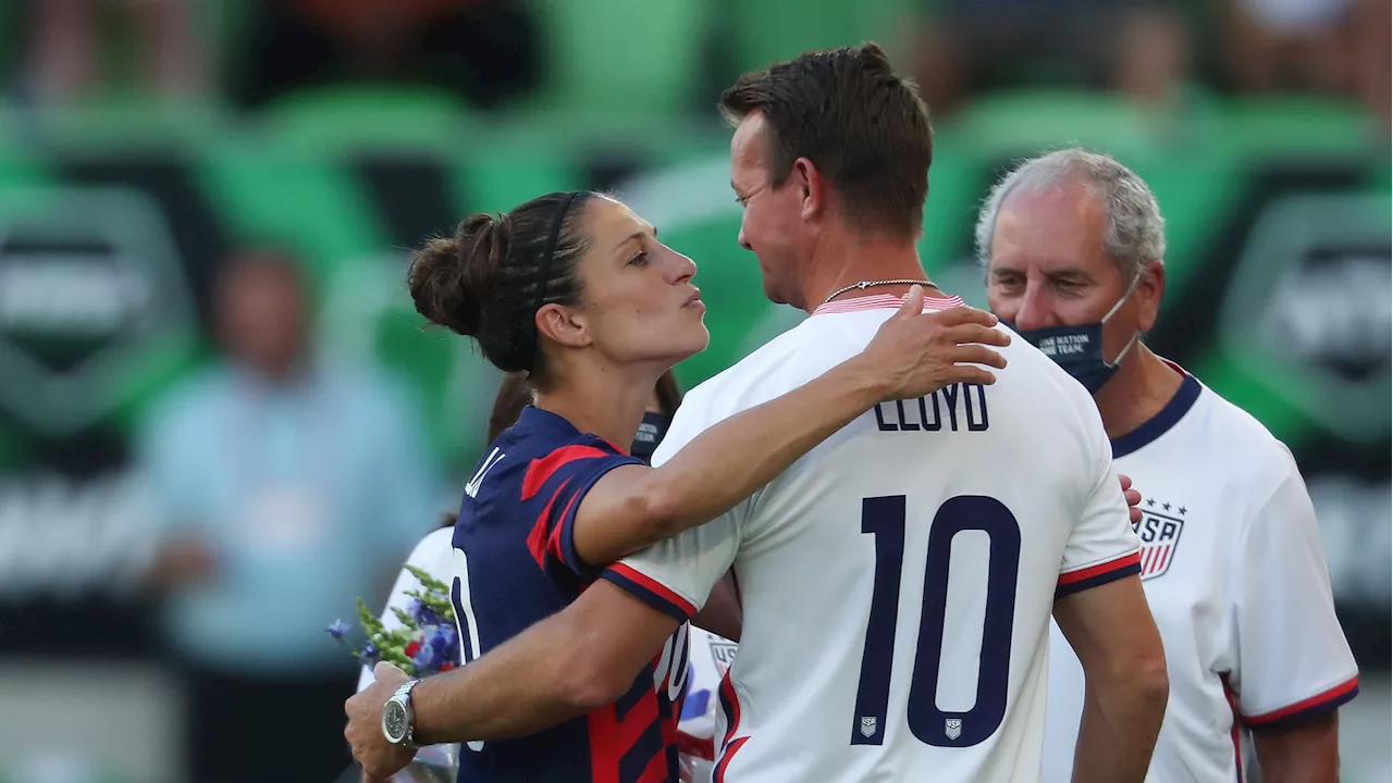 Former USWNT star Carli Lloyd announces she's pregnant with first child