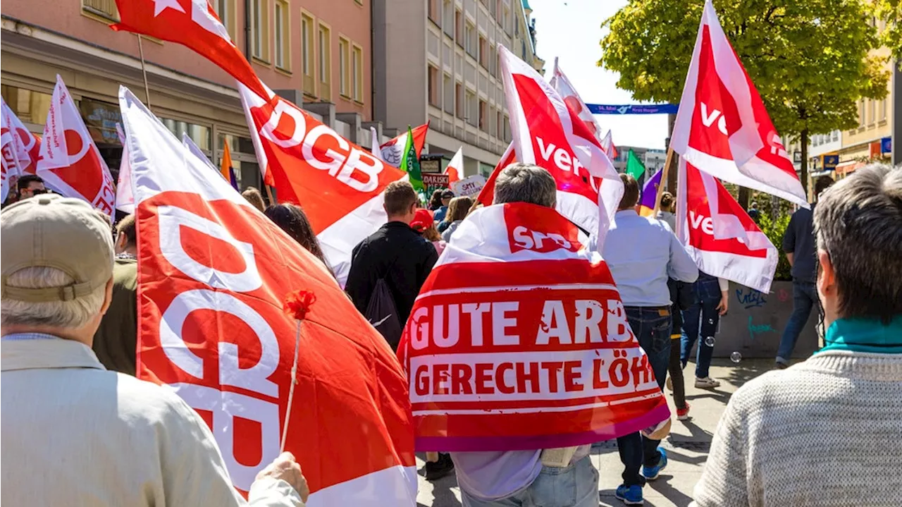 1. Mai in Hannover: Tausende bei zentraler Kundgebung