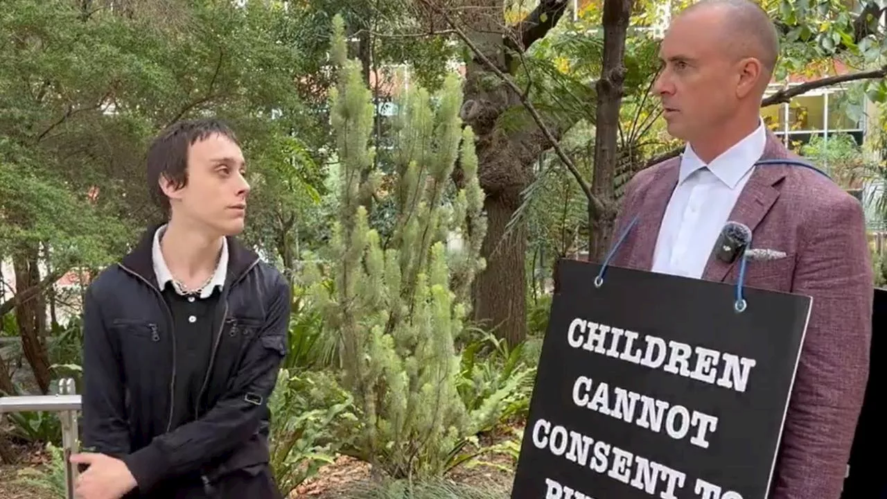 Sign sparks ugly confrontation at Melb uni