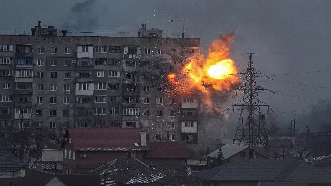 Russia Ukraine War: रूस ने फिर दागी यूक्रेन पर मिसाइल, ओडेसा में 5 लोगों की मौत, 'हैरी पॉटर महल' तबाह