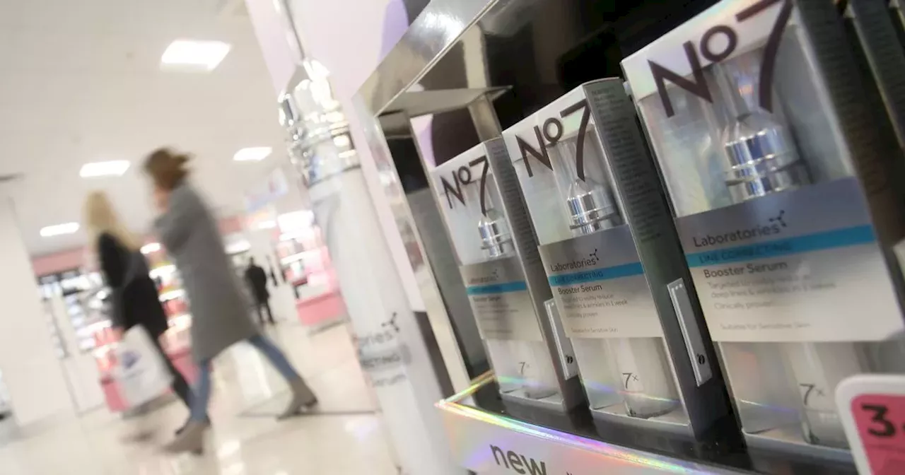 Boots shoppers rush to snap up 'miracle worker' anti-ageing serum for £10