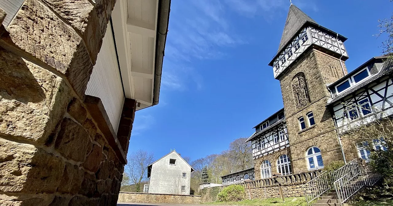 Dem Gästehaus an der Wittekindsburg in Porta droht der Abriss