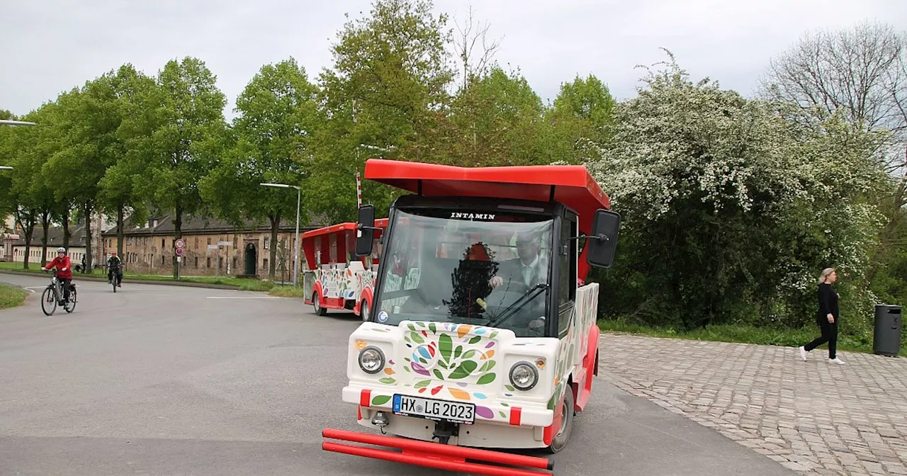 Schon 1.000 Fahrgäste: Die Bimmelbahn im Huxarium Gartenpark Höxter fährt wieder