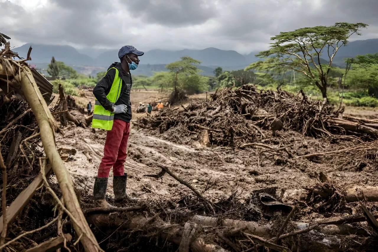 Floods strand dozens of tourists in Kenya's Maasai Mara