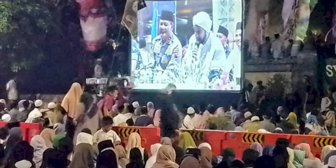 Pimpin 'Polda Jateng Bersholawat', Habib Syech Ajak Warga Taat Hukum,