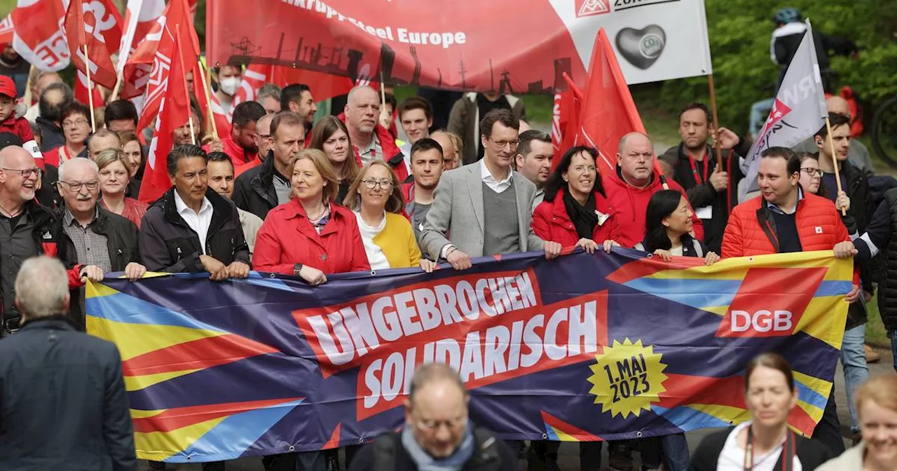 Duisburg: 1. Mai-Kundgebung im Landschaftspark-Nord und Familienfest