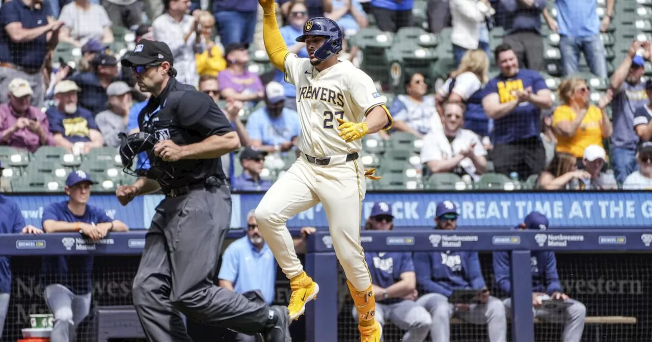 Adames pega 2 jonrones y Cerveceros vencen 7-1 a Rays