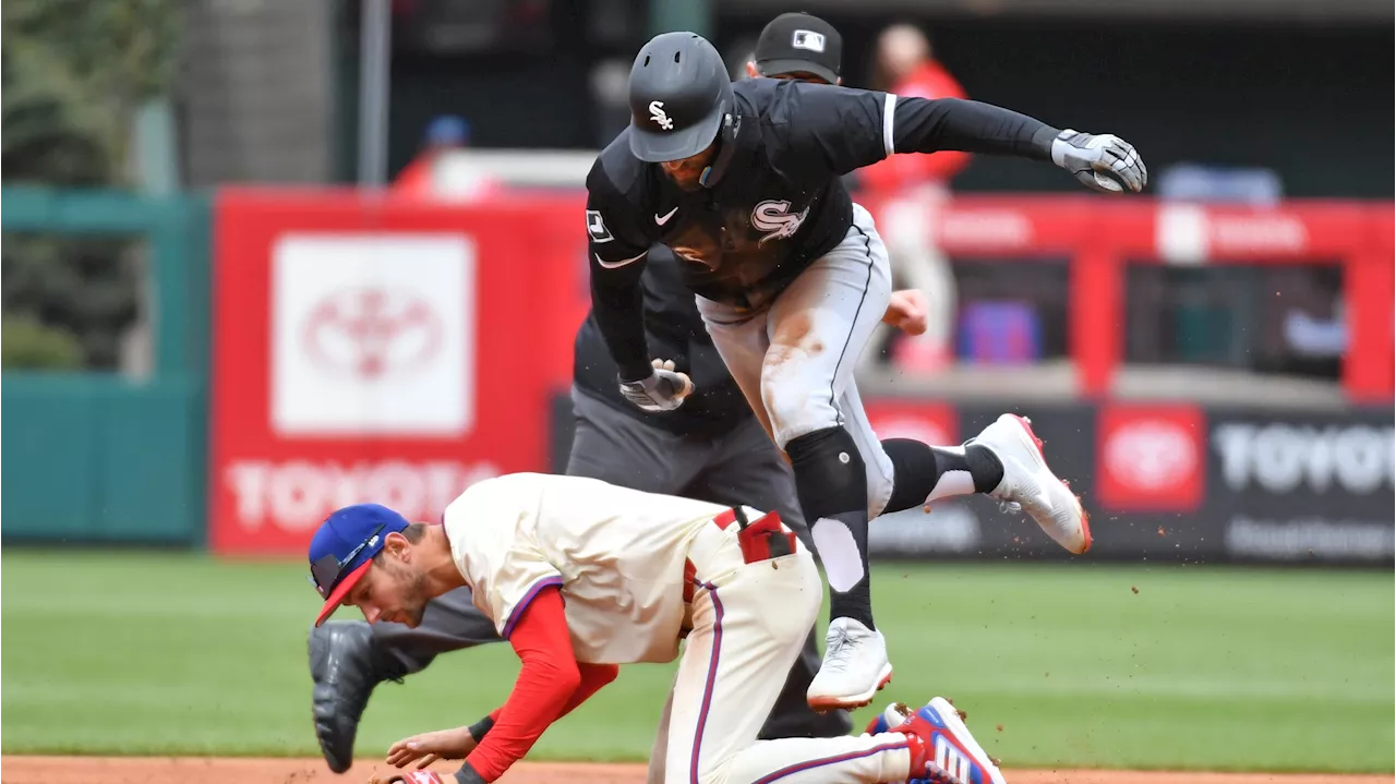 Angels Sign Veteran Outfielder Recently Cut by White Sox to Replace Injured Mike Trout