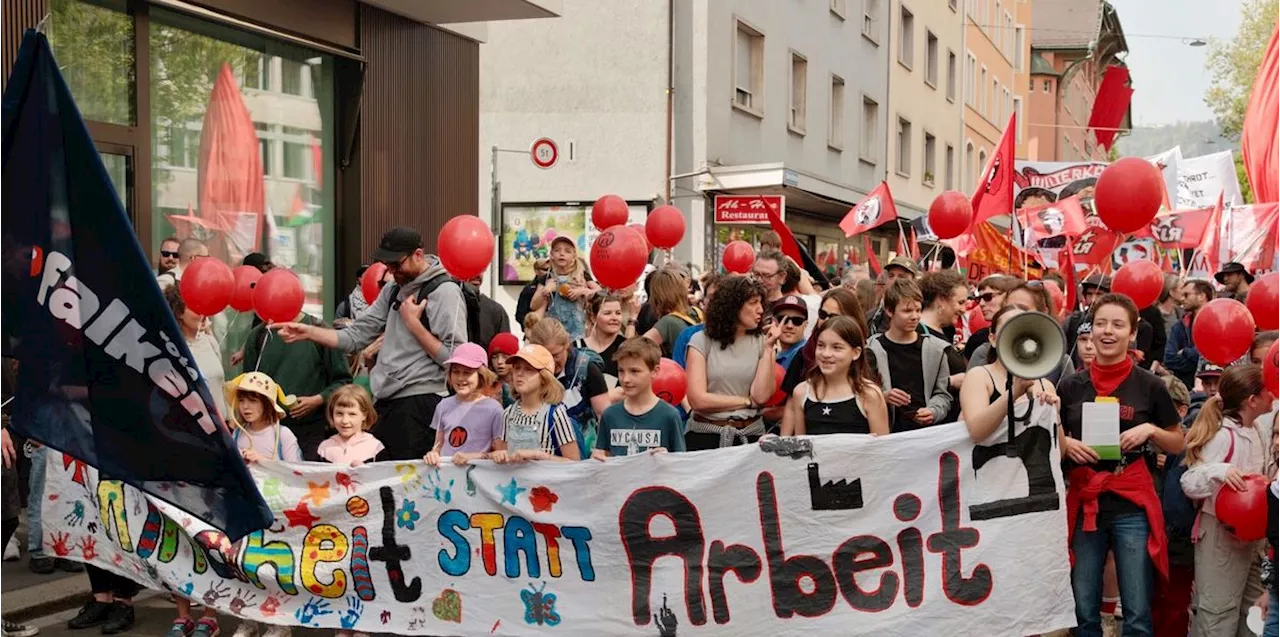 Live 1.-Mai-Demo Zürich: Die Stadt sieht am Tag der Arbeit rot