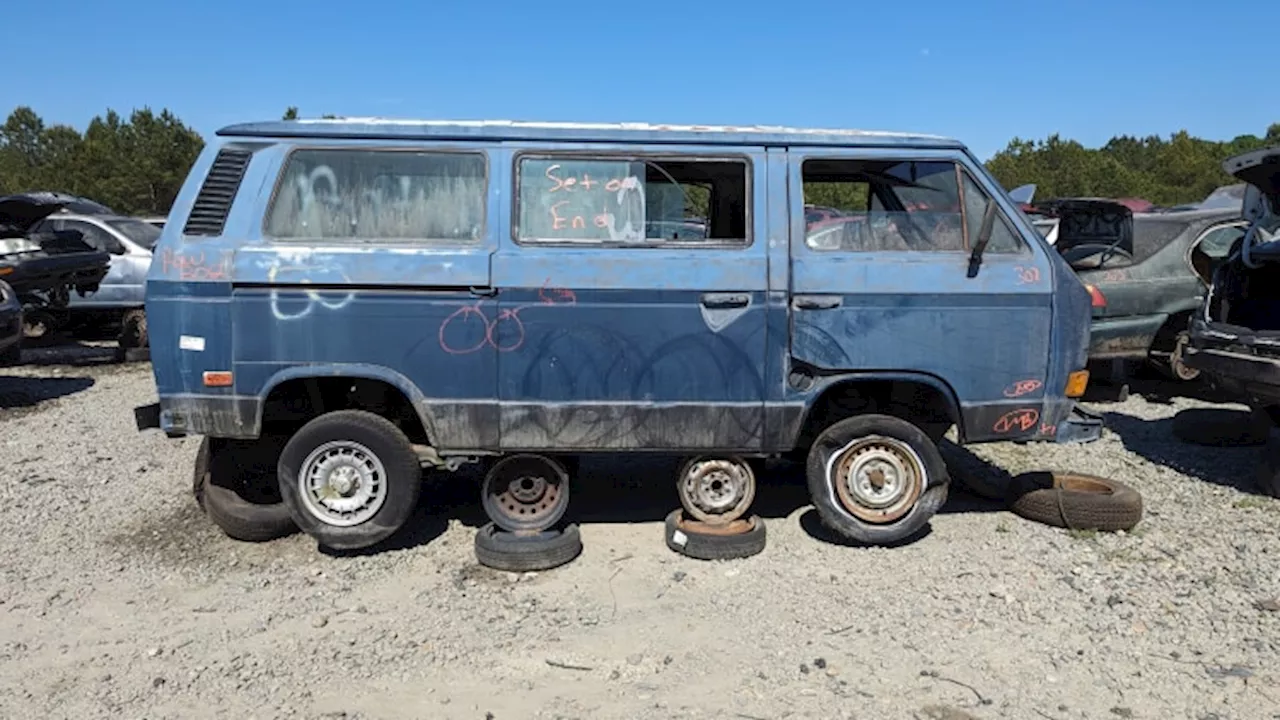 Junked 1982 Volkswagen Vanagon