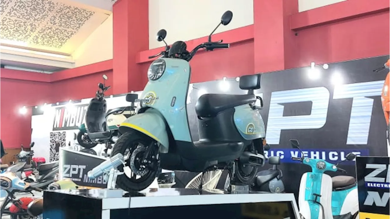 Ada Motor Listrik Harga Rp2 Jutaan di Pameran PEVS 2024