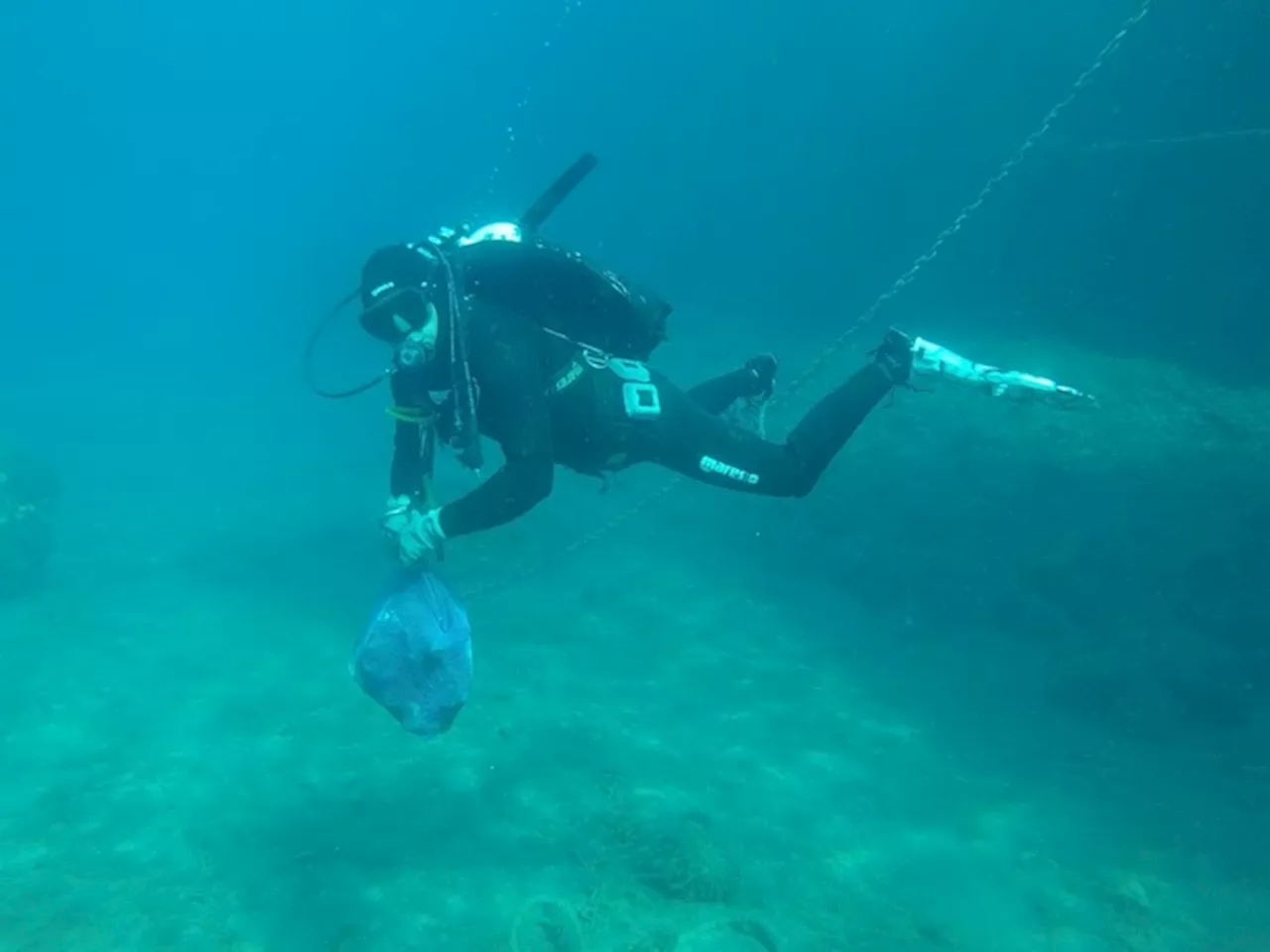 Una tonnellata di rifiuti da spiagge e fondali dell'Elba