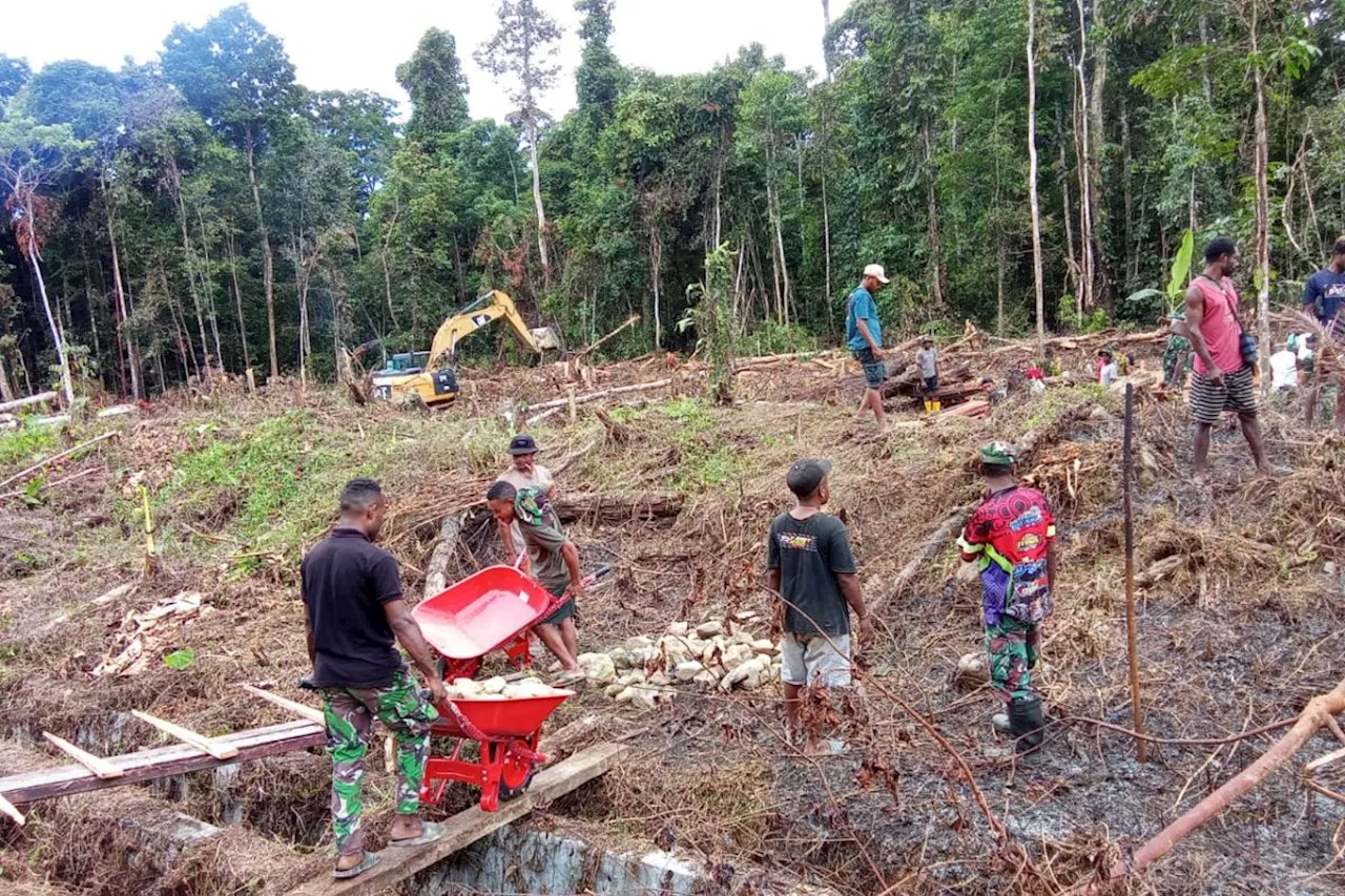 Kodim Wondama: Pembangunan tiga rumah rampung sebelum TMMD berakhir