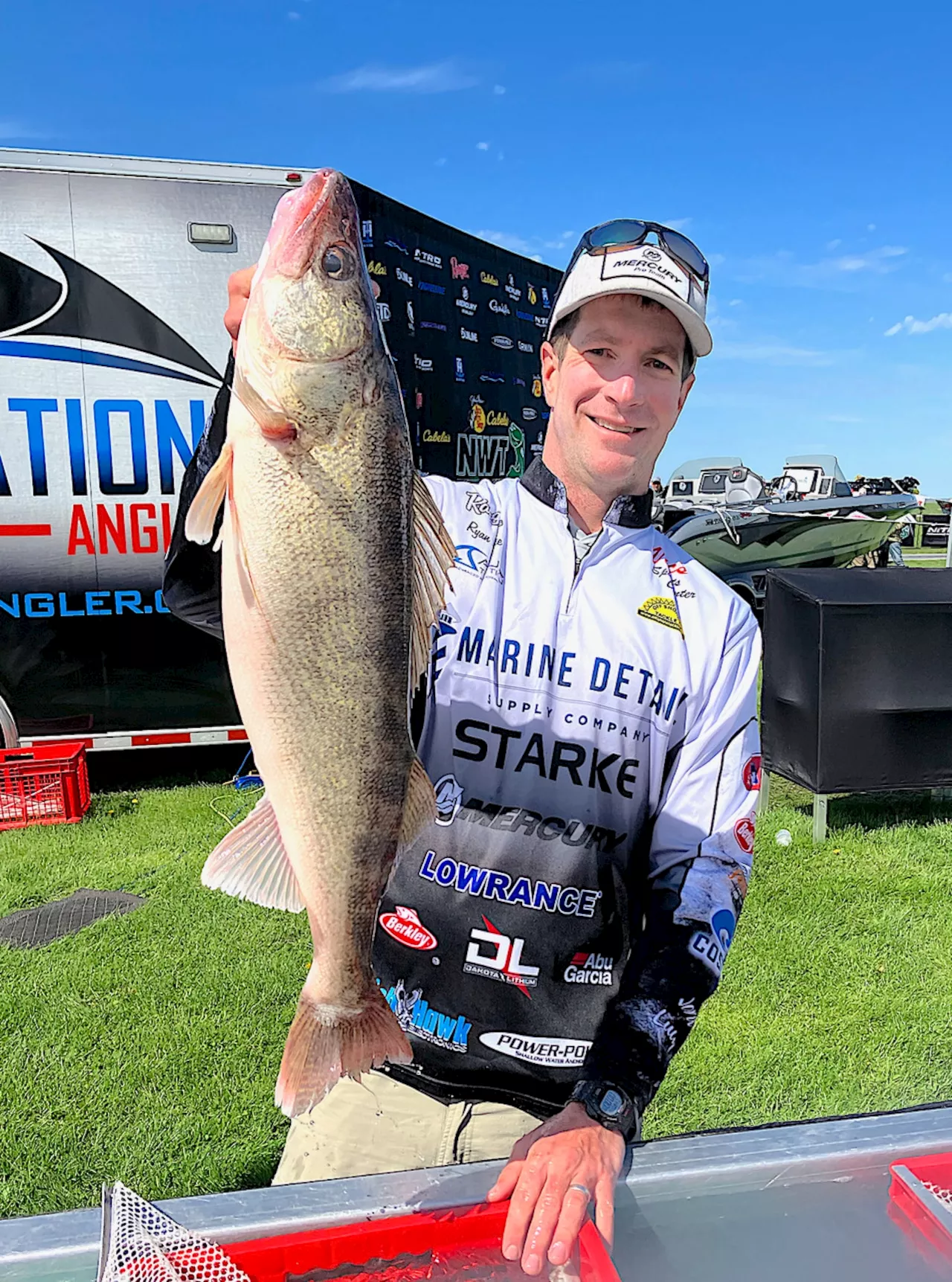 Cantankerous Lake Erie delays national tournament: NE Ohio fishing report