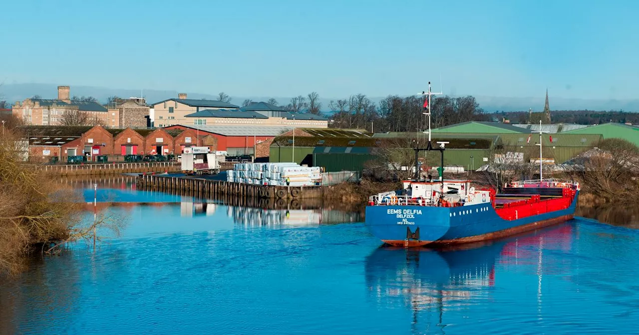 Perth and Kinross councillor slams Perth Harbour closure as 'farcical'