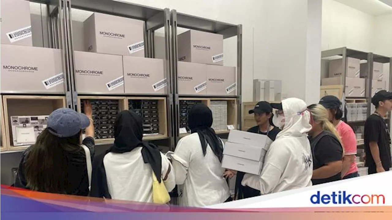 Di Korea Ludes, BTS POP-UP MONOCHROME IN JAKARTA Masih Banyak Stok