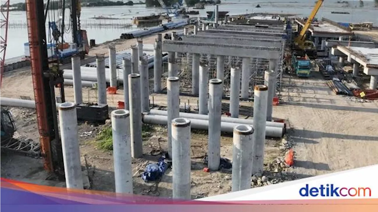 Agak Lain, Tol Semarang-Sayung Dibangun Pakai Bambu