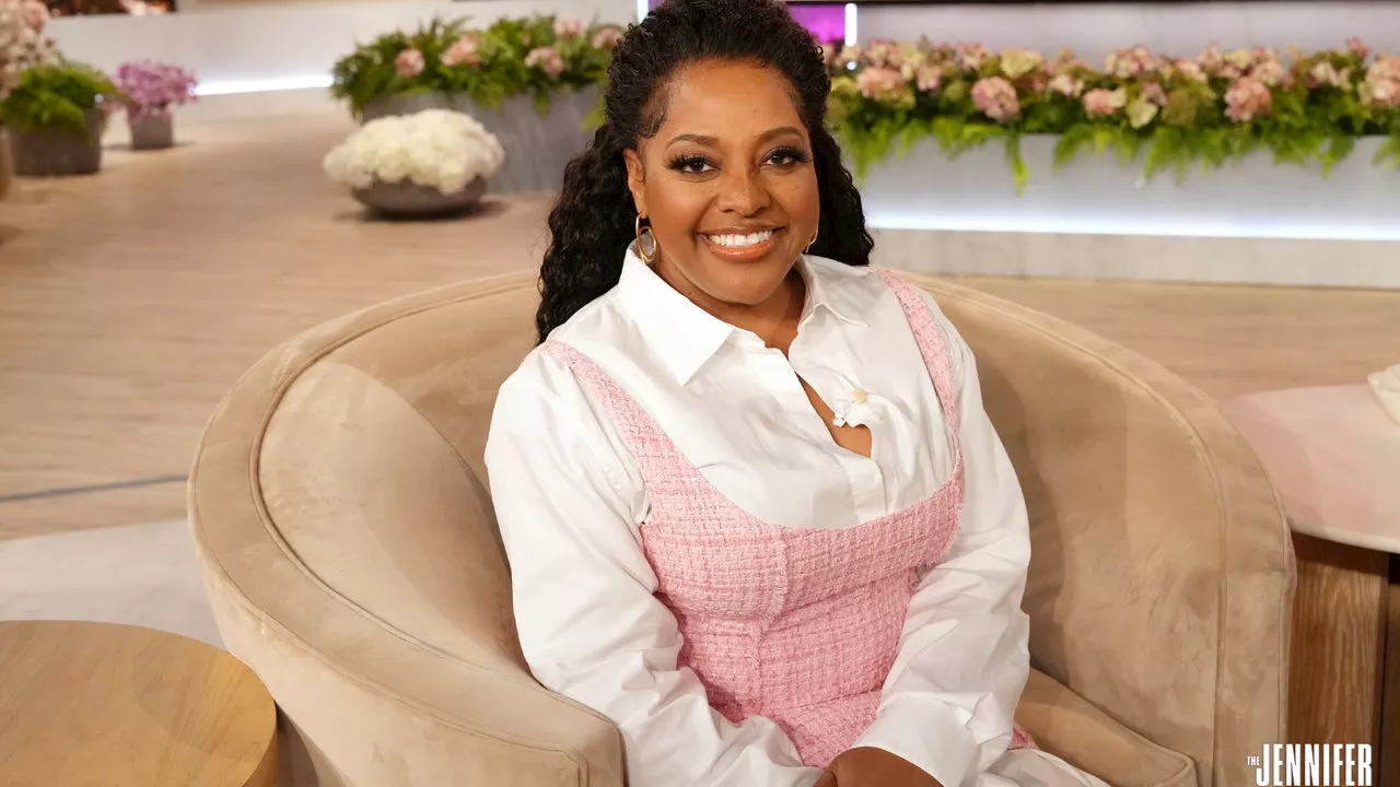 Sherri Shepherd Admits She Flirts With Her Guests: 'Come Play With Me on My Couch'