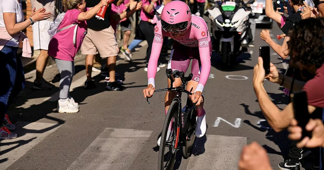 Pogacar è un marziano in maglia rosa: domina la crono Foligno-Perugia e già blinda il Giro d’Italia