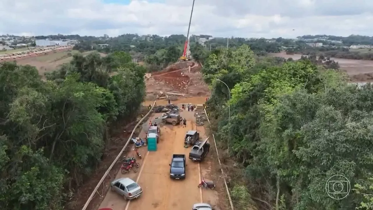 Em Arroio do Meio (RS), água baixa e revela cenário de destruição