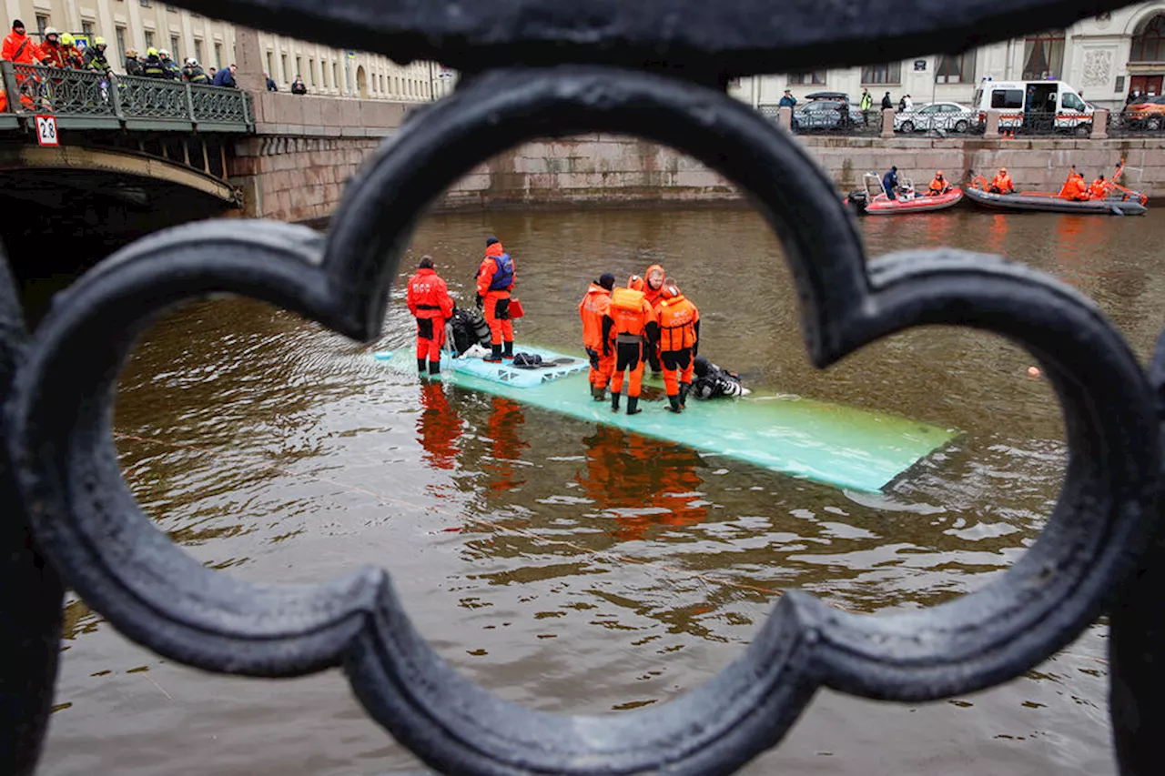 После ДТП с автобусом на Поцелуевом мосту в Петербурге завели уголовное дело