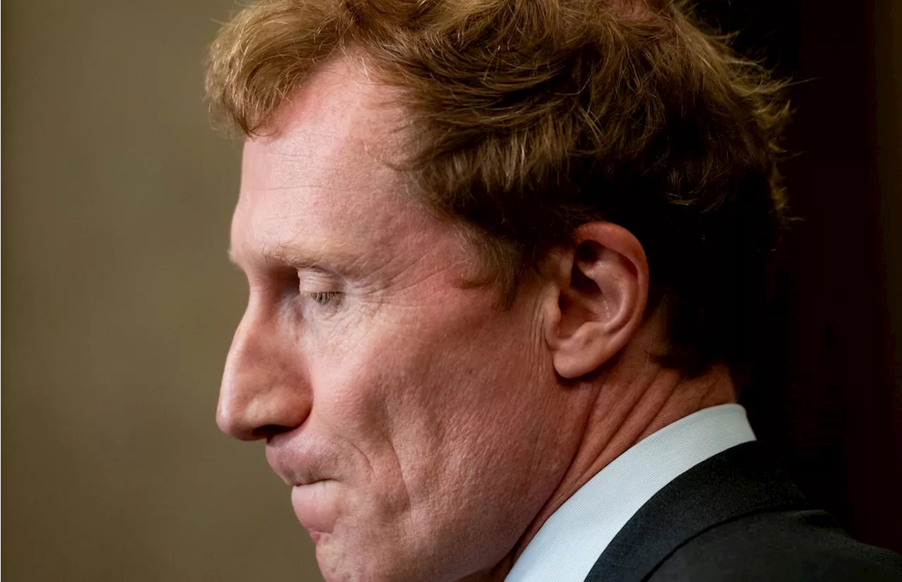 Ottawa not sufficiently addressing flood of access requests for immigration records, watchdog says
