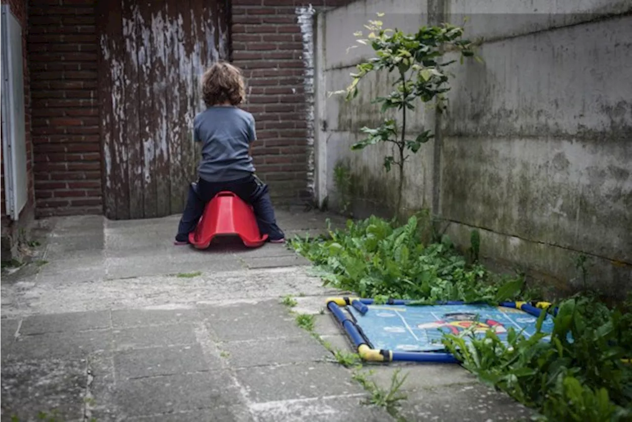 Stad zet federale middelen in om alleenstaande ouders te ondersteunen: “Investeren in strijd tegen kinderarmoe