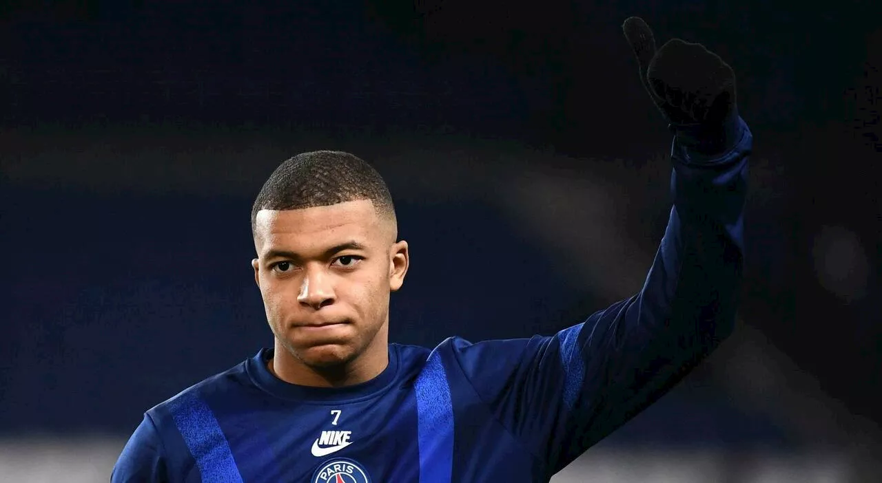 Mbappè annuncia l'addio al Psg: «Domenica la mia ultima partita. Non rinnoverò il mio contratto»