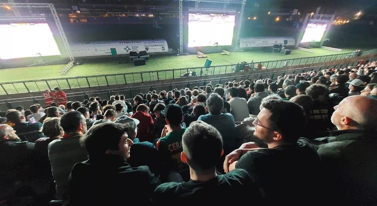 Tutto esaurito per vedere Feralpisalò-Ternana dai maxischermi