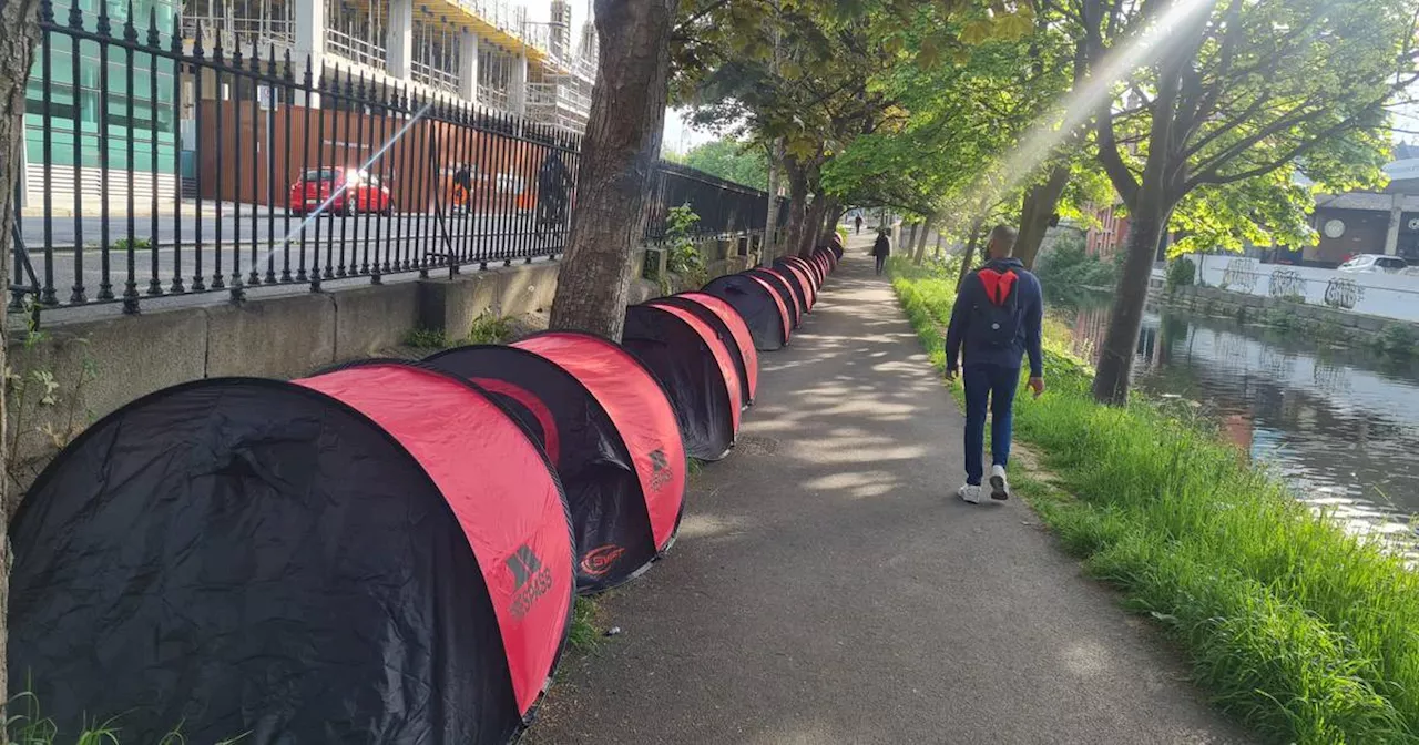 Asylum seeker tents appear on new section of Dublin’s Grand Canal day after clearance