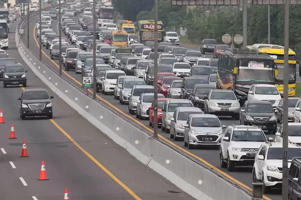 Jasa Marga Berlakukan Contraflow Arah Jakarta untuk Urai Kepadatan Lalu Lintas di Ruas Tol Jagorawi