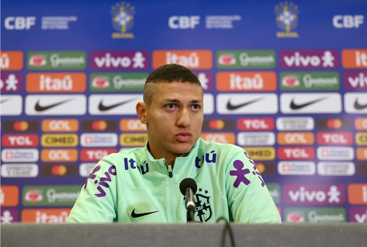 Richarlison, do Tottenham, não foi convocado para seleção brasileira por lesão na panturrilha