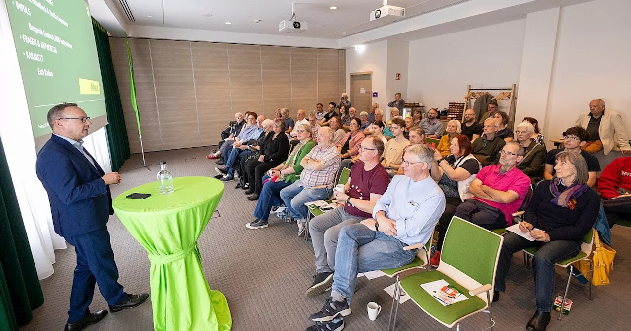 NRW-Justizminister in Paderborn: „Endgültig kann man die Demokratie nicht schützen“