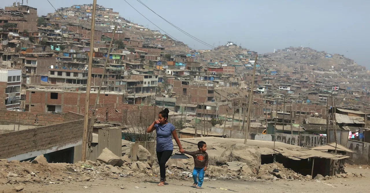 Peru's poverty rate ticks up for second straight year