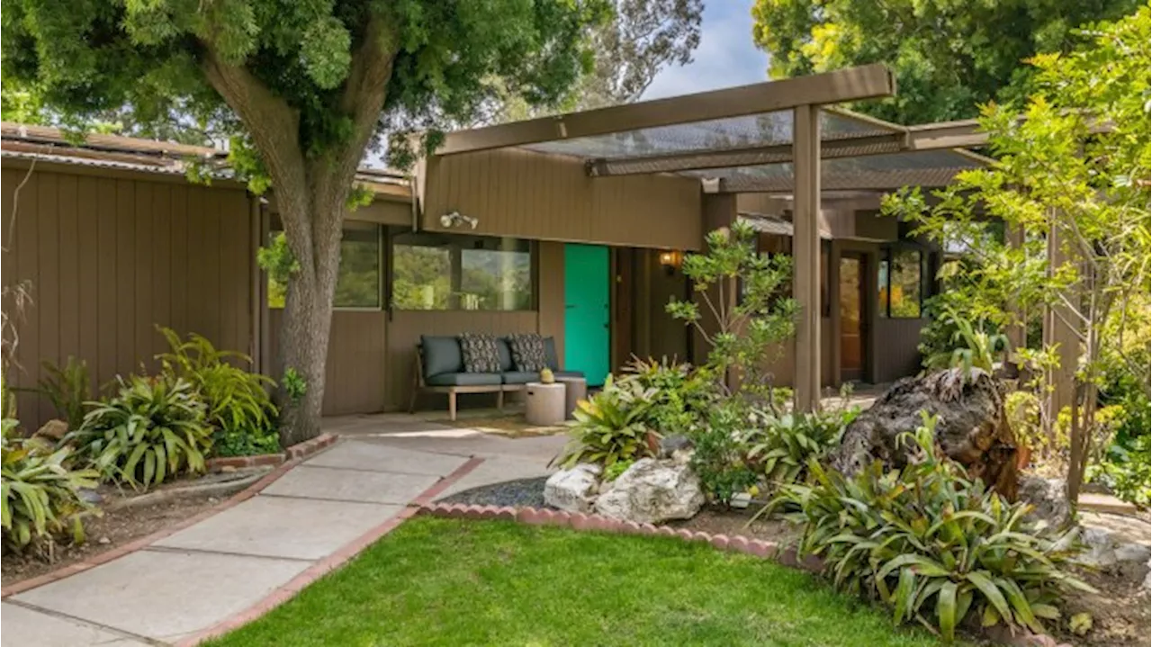 Inside an Architecturally Significant Midcentury-Modern Time Capsule in Los Angeles