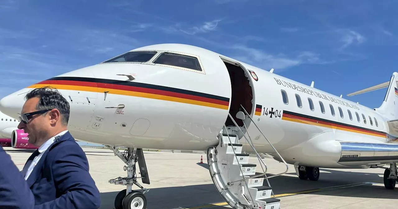 Venedig: Marco Buschmann sitzt wegen Flugzeugpanne fest