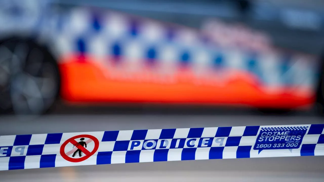 WA Police hunting man after knife fight in Carousel Shopping Centre