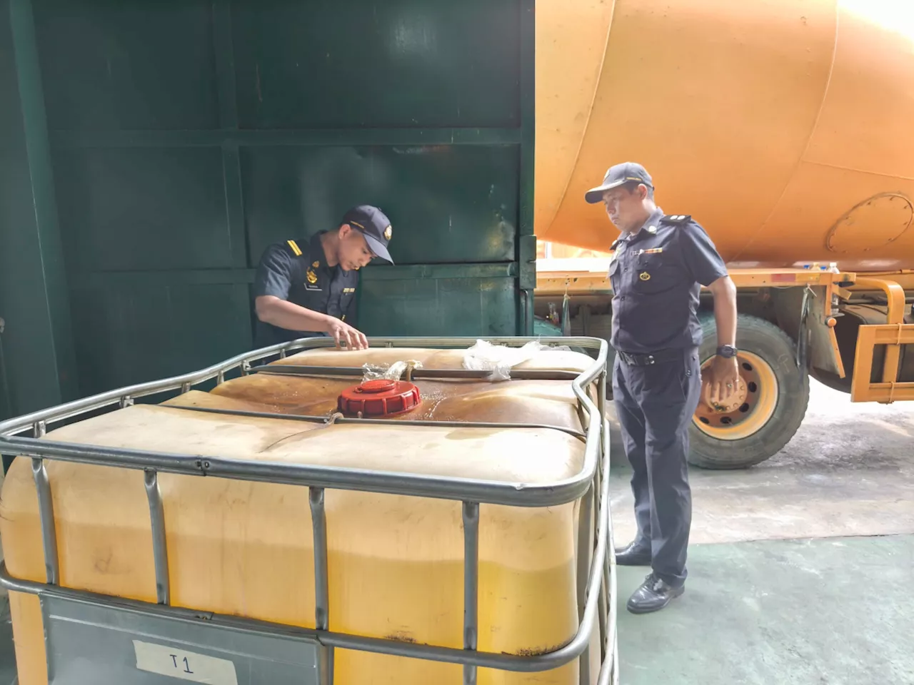 Over 13,000 litres of smuggled diesel seized in Lumut