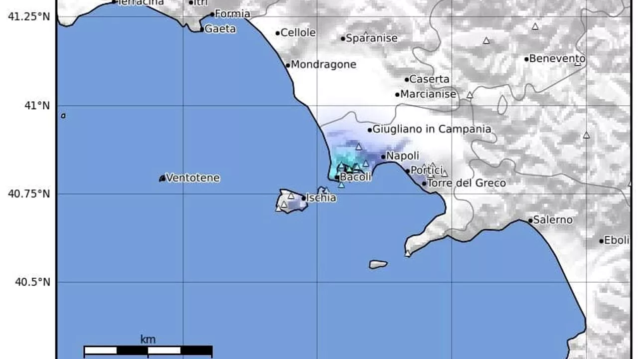 Terremoti a raffica: in corso un forte sciame sismico ai campi Flegrei